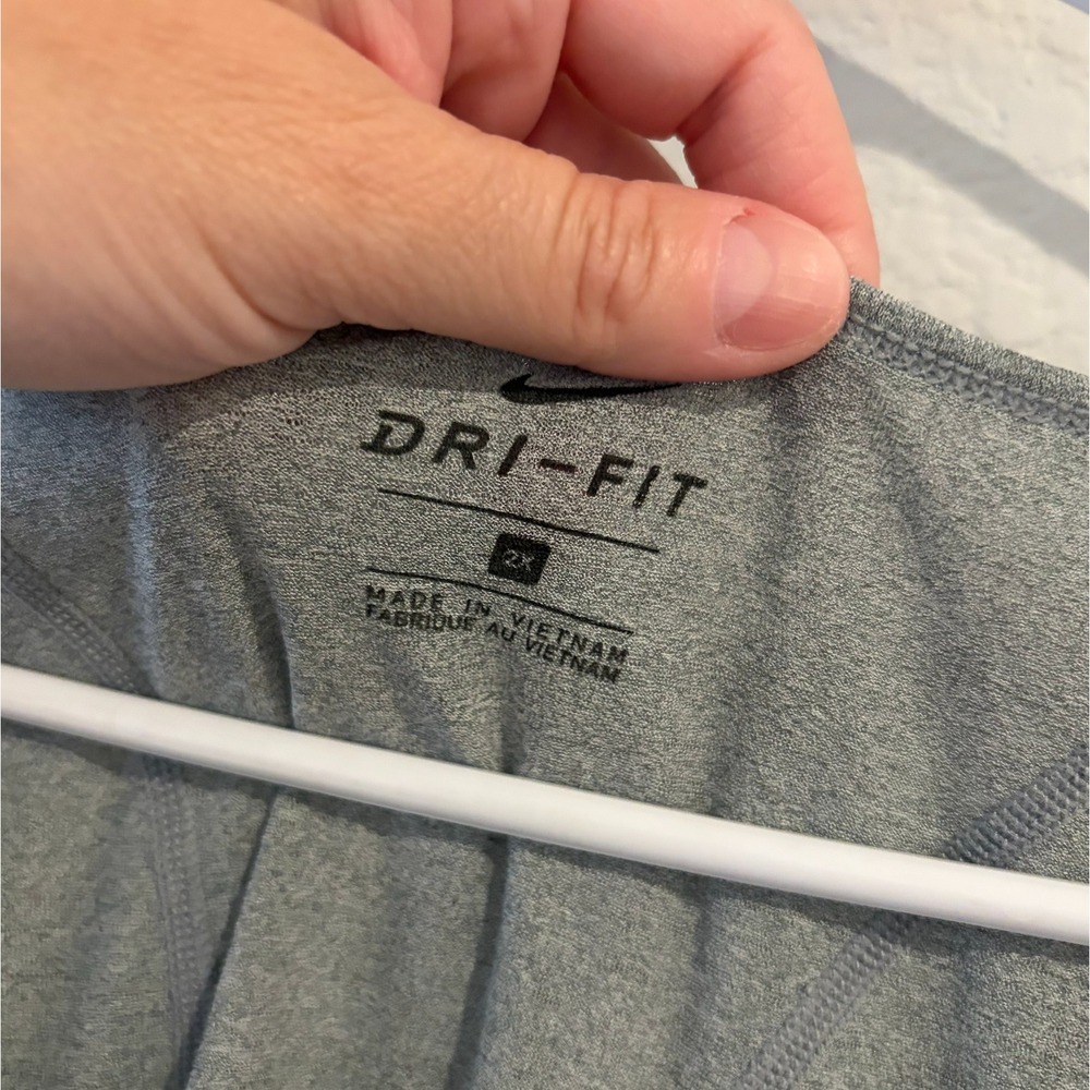 Nike Dri-FIT Gray Heather Scoop Neck Short Sleeve Training T-Shirt 2X - Picture 3 of 4